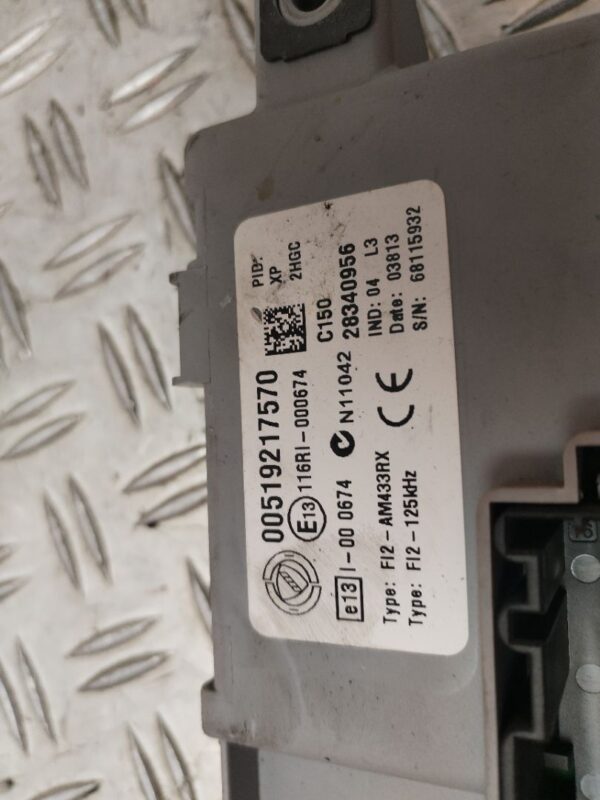 CAJA RELES / FUSIBLES 129340
