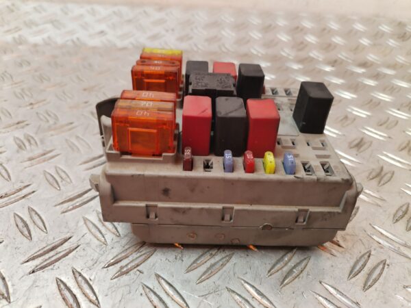 CAJA RELES / FUSIBLES 129417