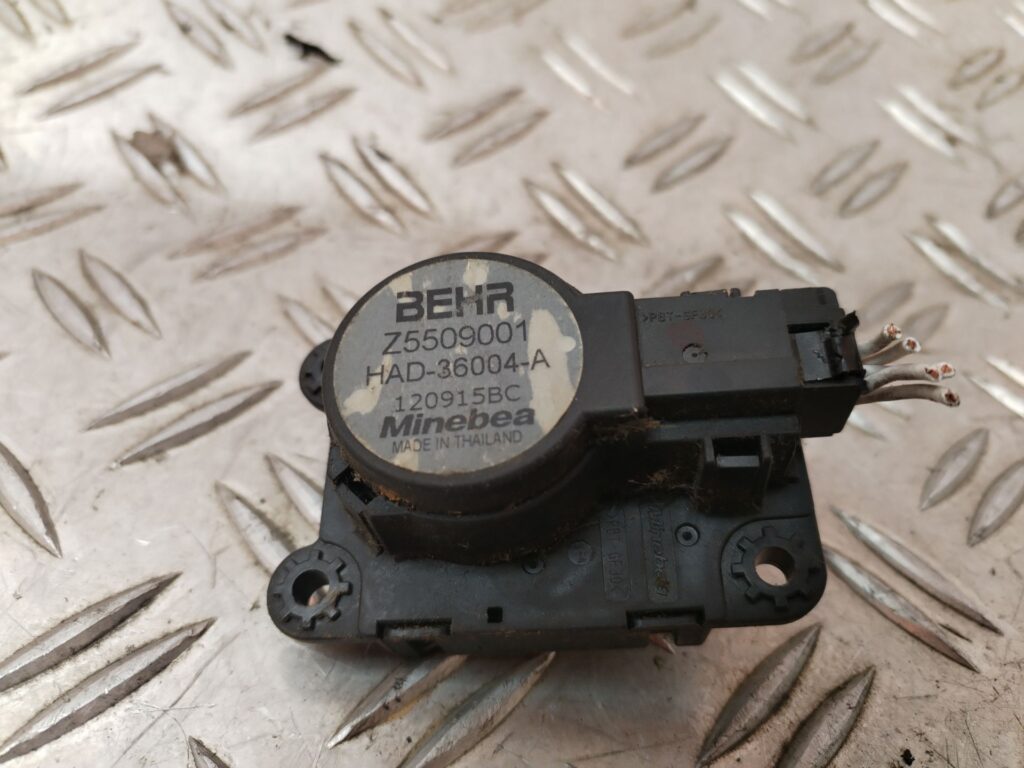 MOTOR APERTURA TRAMPILLAS CLIMATIZADOR 129073