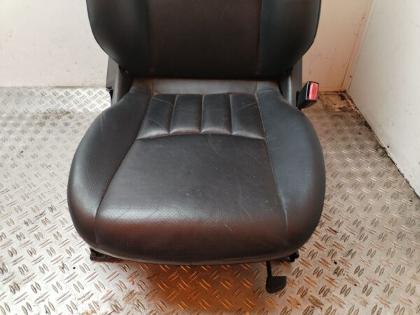 ASIENTO DELANTERO DERECHO 129592