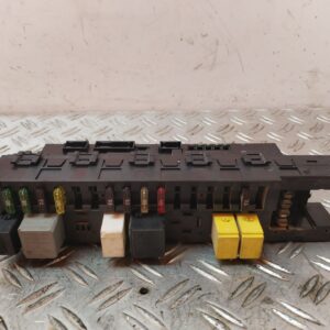 CAJA RELES / FUSIBLES 129586