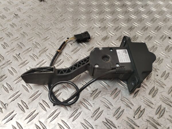 PEDAL ACELERADOR 129656