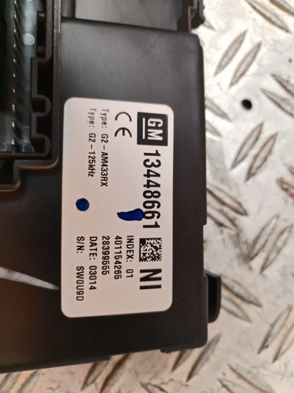 CAJA RELES / FUSIBLES 129628