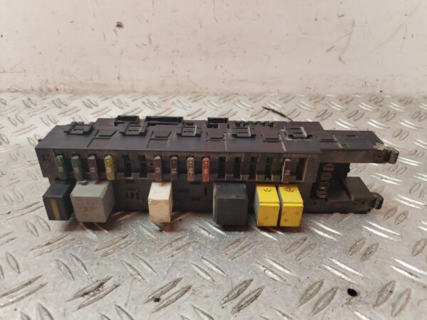CAJA RELES / FUSIBLES 131152