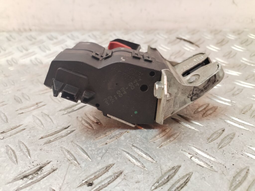 CERRADURA MALETERO / PORTON 131151