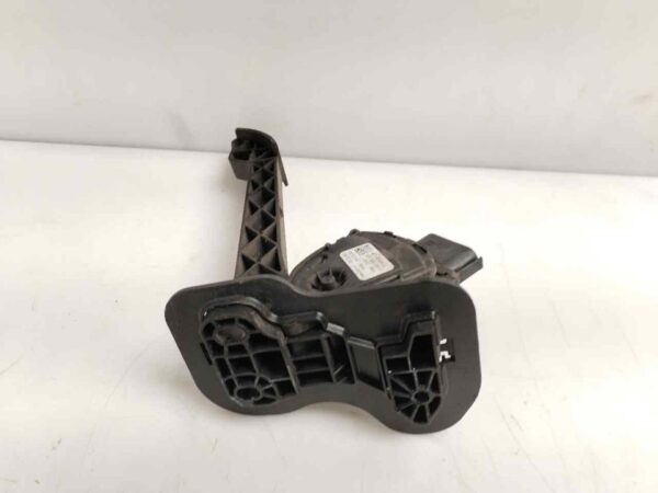 PEDAL ACELERADOR 124388