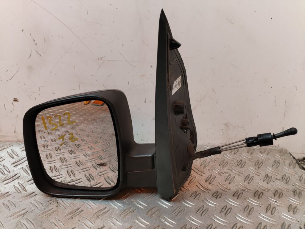 RETROVISOR IZQUIERDO 130951