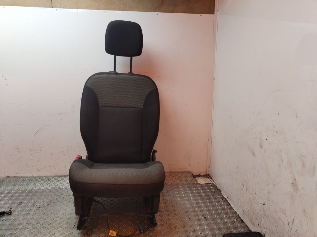 ASIENTO DELANTERO IZQUIERDO 130471