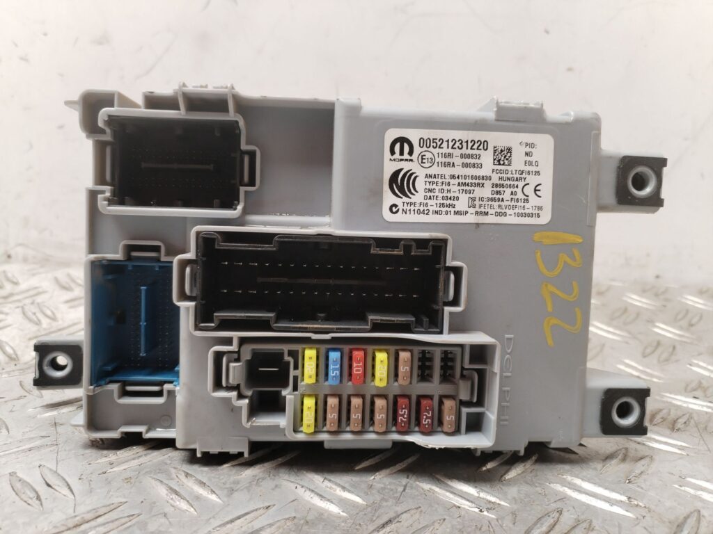 CAJA RELES / FUSIBLES 130967