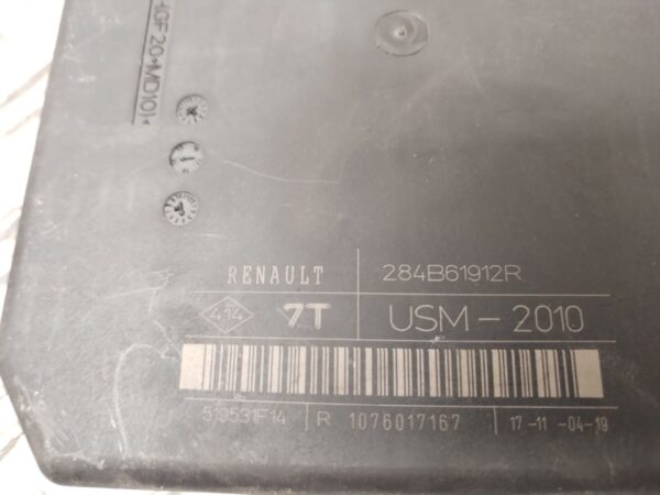 CAJA RELES / FUSIBLES 131054