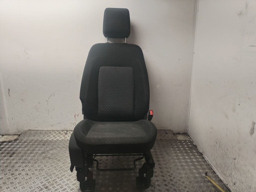 ASIENTO DELANTERO DERECHO 130806