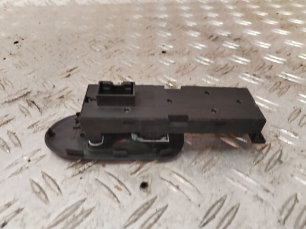 MANDO ELEVALUNAS DELANTERO IZQUIERDO 131268