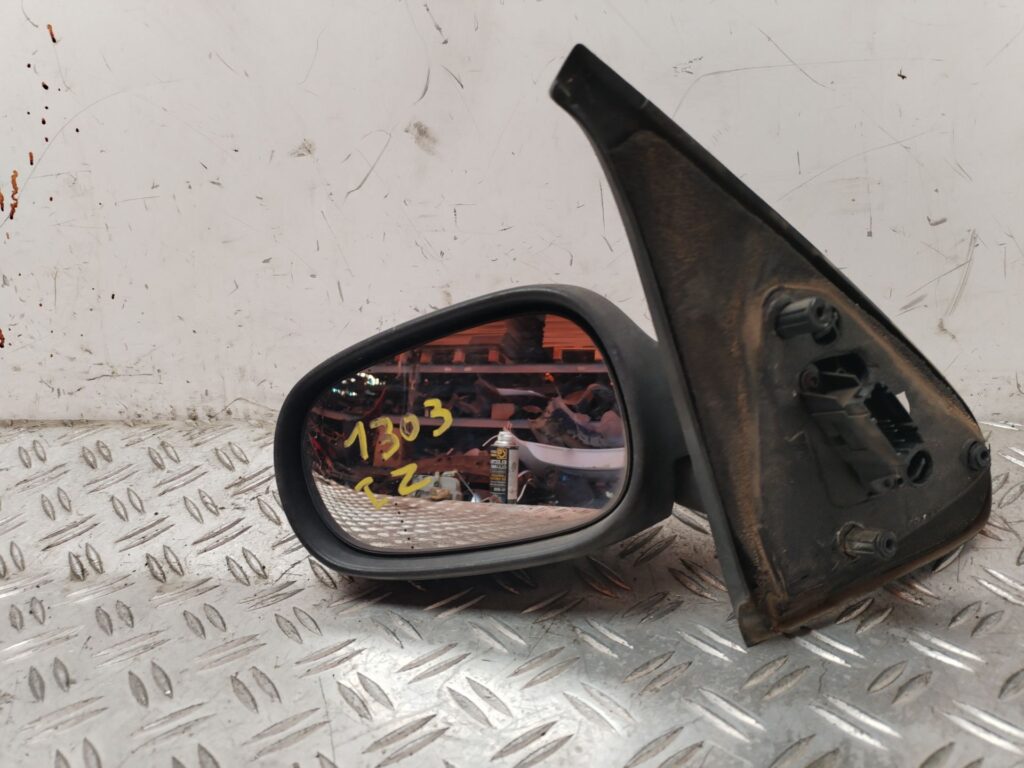 RETROVISOR IZQUIERDO 130850