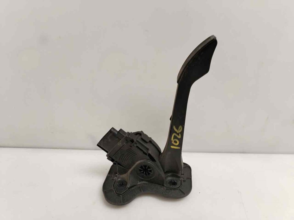 PEDAL ACELERADOR 124388