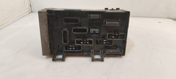 CAJA RELES / FUSIBLES 125009