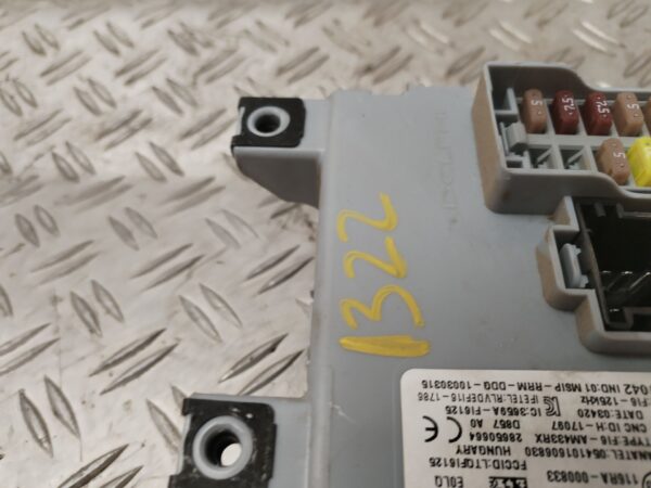 CAJA RELES / FUSIBLES 130967