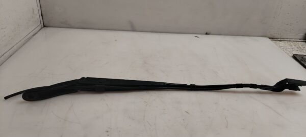 BRAZO LIMPIA DELANTERO IZQUIERDO 124889