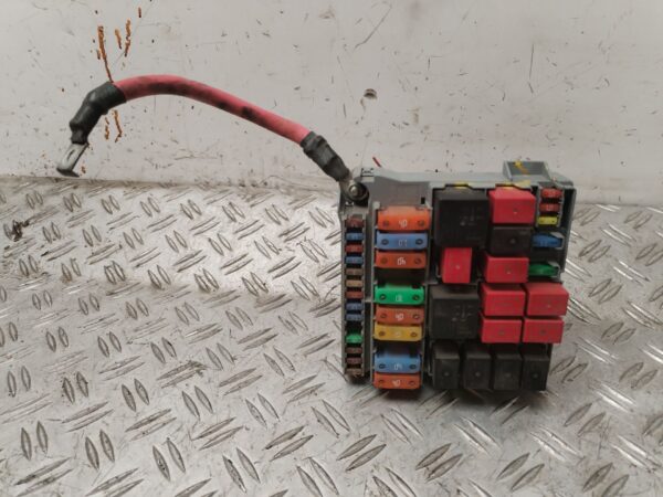 CAJA RELES / FUSIBLES 130965