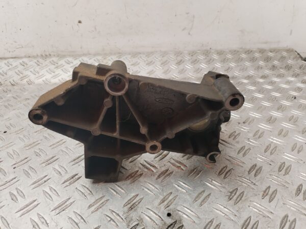SOPORTE ALTERNADOR 131198
