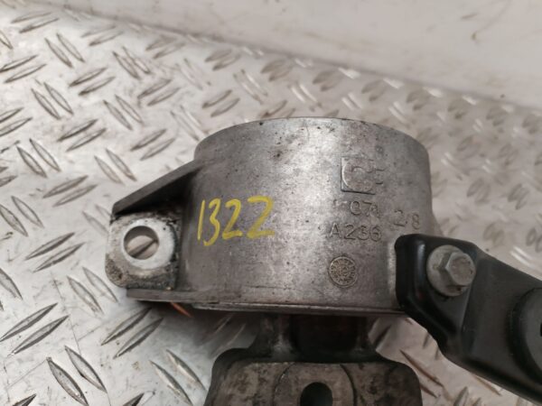 SOPORTE MOTOR 130976