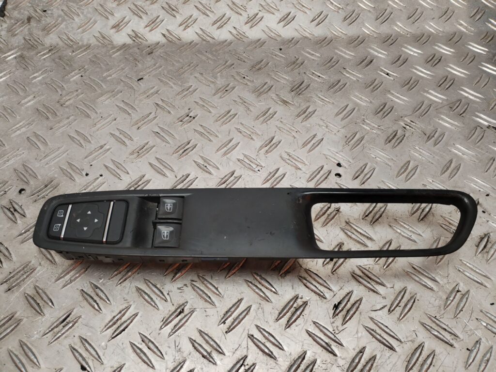 MANDO ELEVALUNAS DELANTERO IZQUIERDO 125813