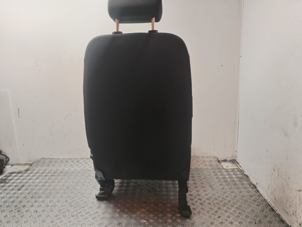 ASIENTO DELANTERO IZQUIERDO 130669
