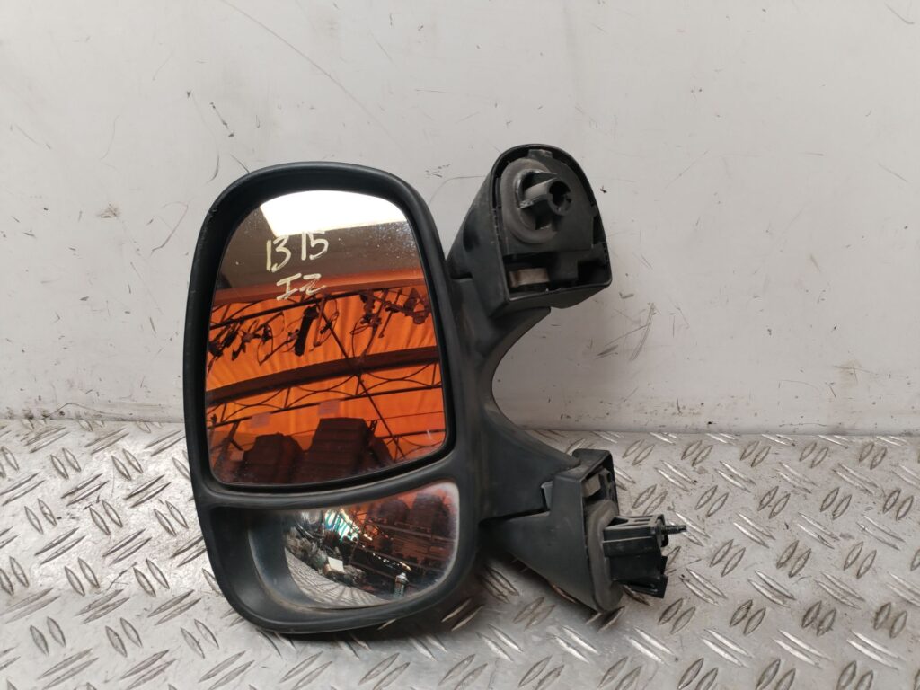RETROVISOR IZQUIERDO 130747