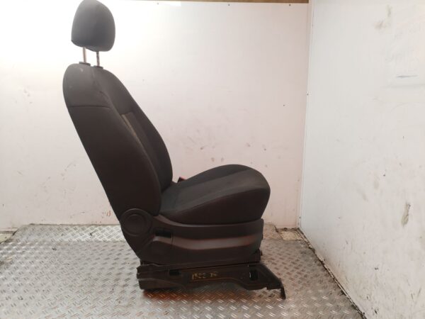 ASIENTO DELANTERO DERECHO 131063