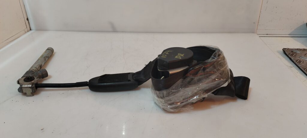 CINTURON SEGURIDAD DELANTERO DERECHO 125053