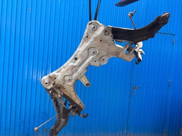 EJE DELANTERO / CUNA MOTOR 131048