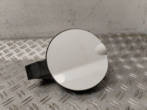 TAPA EXTERIOR COMBUSTIBLE 131065