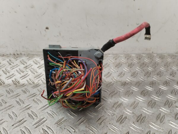 CAJA RELES / FUSIBLES 130965