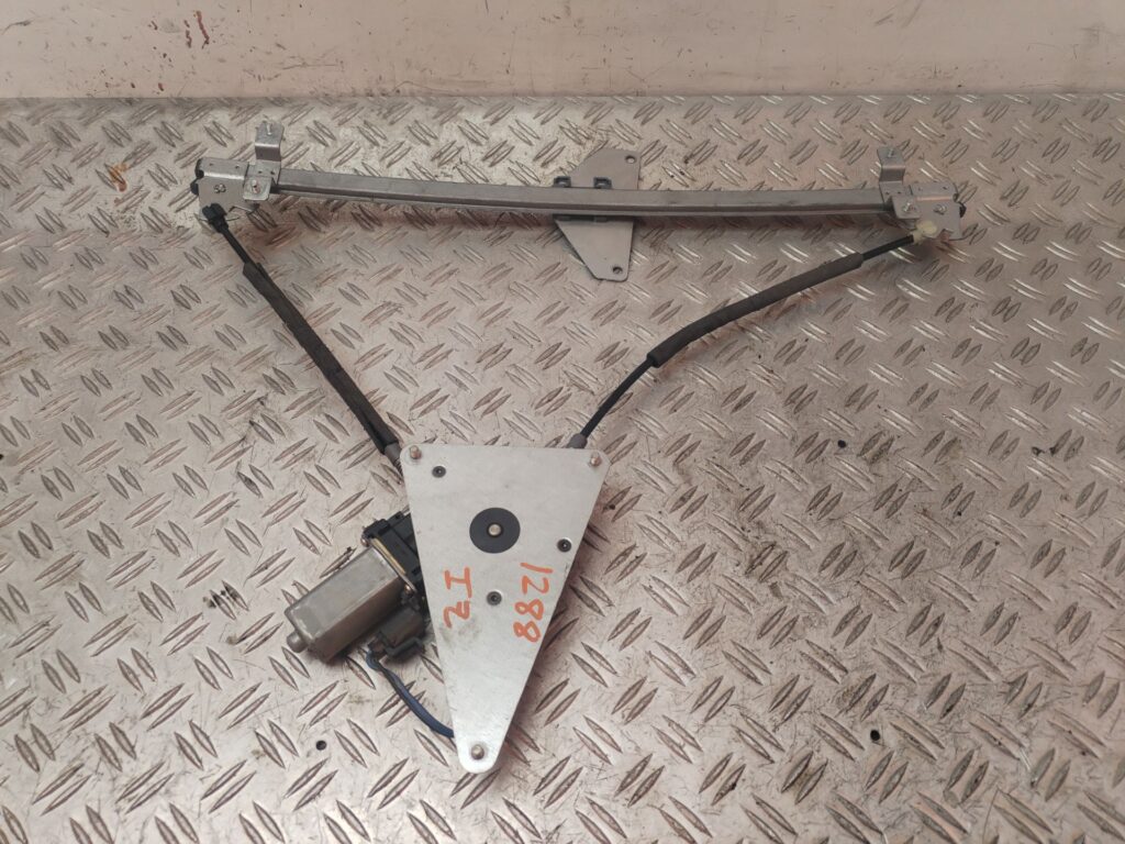 ELEVALUNAS DELANTERO IZQUIERDO 130796