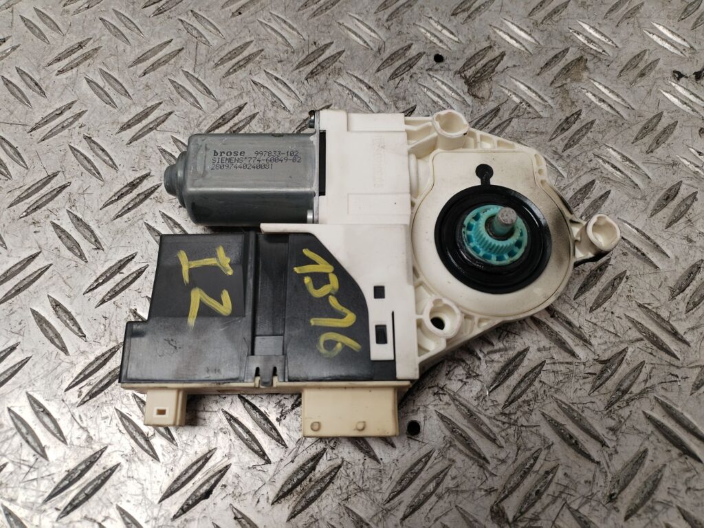 MOTOR ELEVALUNAS DELANTERO IZQUIERDO 130830