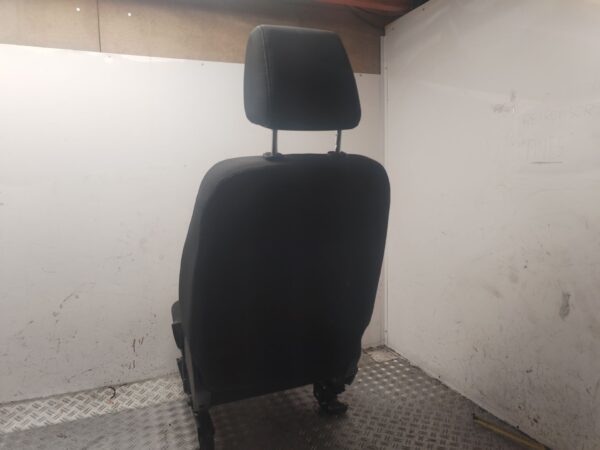 ASIENTO DELANTERO DERECHO 130806