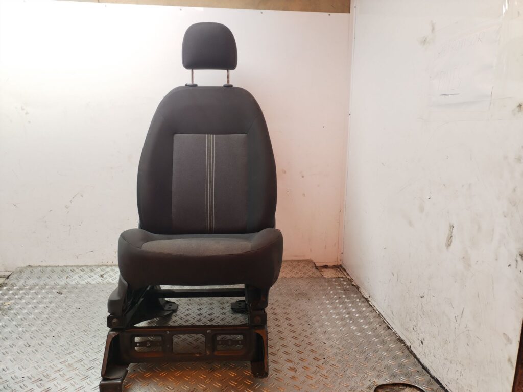 ASIENTO DELANTERO DERECHO 131063