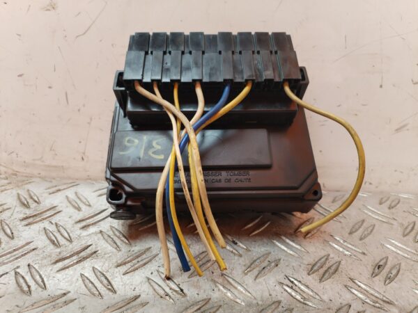 CAJA RELES / FUSIBLES 130789