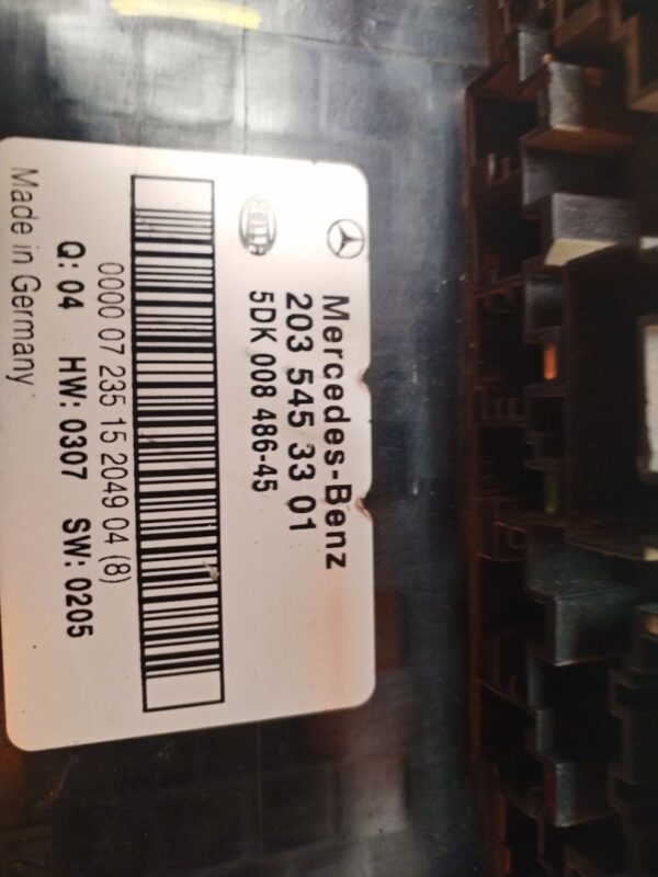 CAJA RELES / FUSIBLES 131152