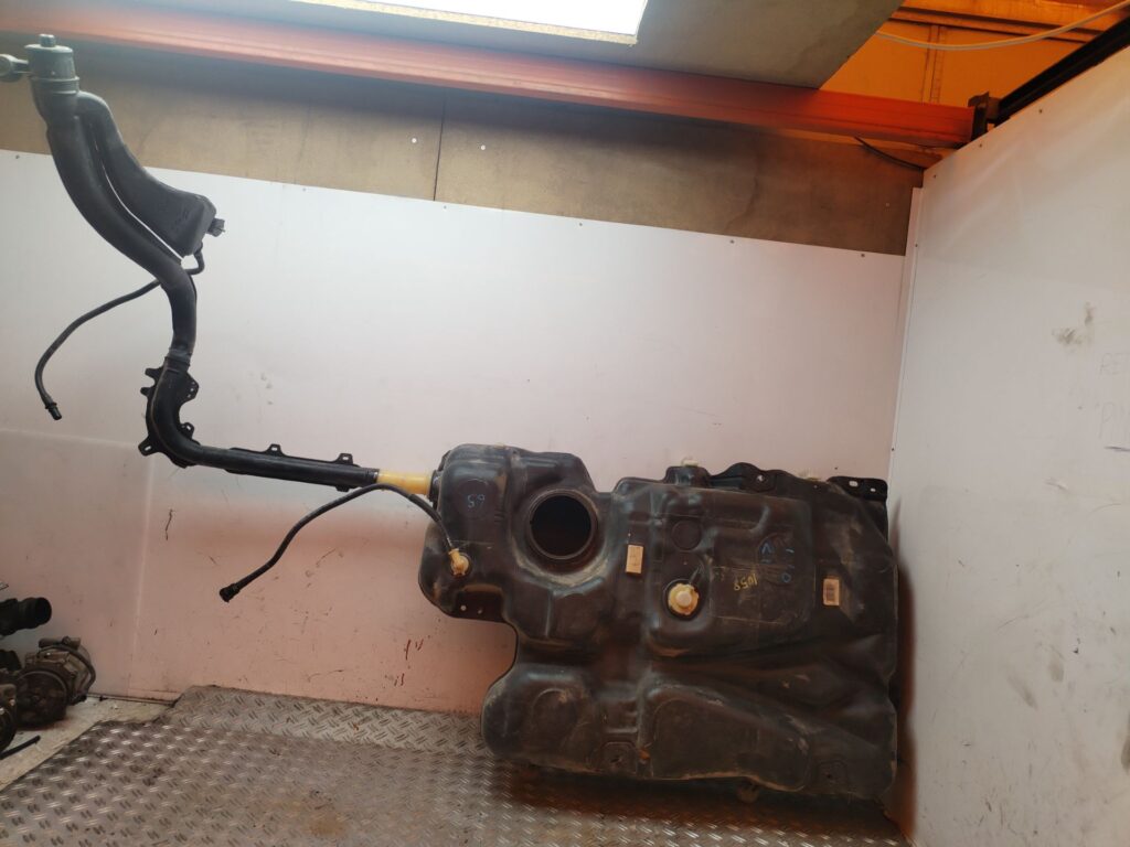 DEPOSITO COMBUSTIBLE 130727