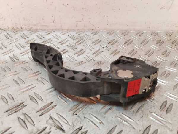 PEDAL ACELERADOR 130630