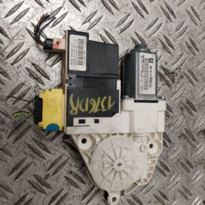 MOTOR ELEVALUNAS DELANTERO DERECHO 130832