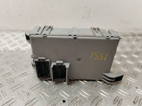 CAJA RELES / FUSIBLES 131332