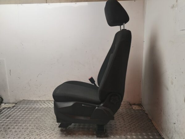 ASIENTO DELANTERO IZQUIERDO 130669