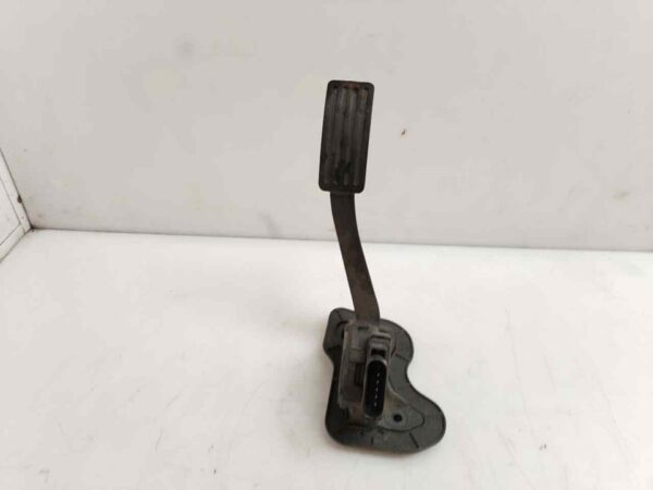 PEDAL ACELERADOR 124404