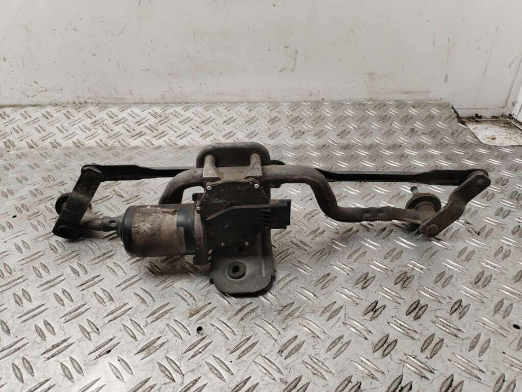 MOTOR LIMPIA DELANTERO 130641