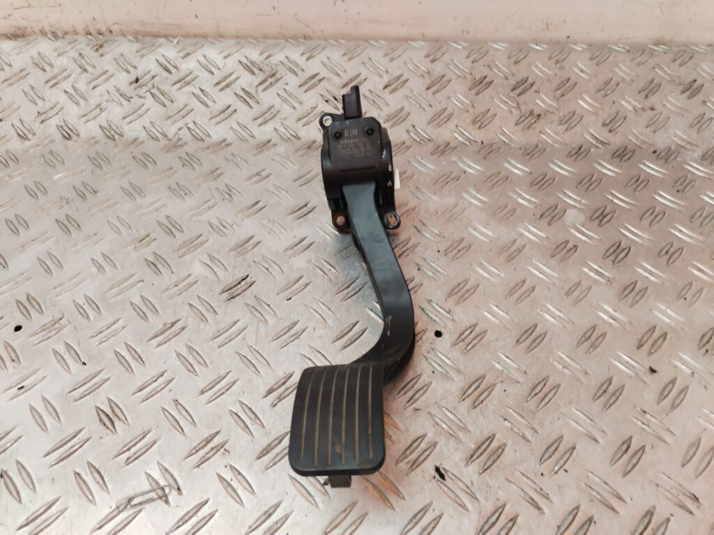 PEDAL ACELERADOR 130313