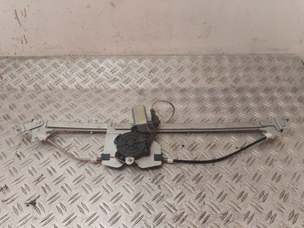 ELEVALUNAS DELANTERO IZQUIERDO 130797