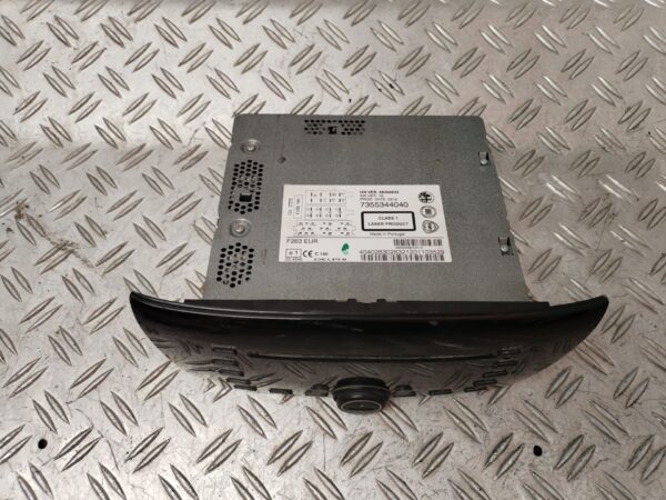 SISTEMA AUDIO / RADIO CD 131680