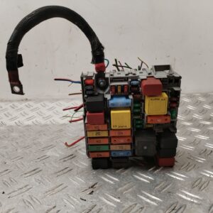 CAJA RELES / FUSIBLES 131319