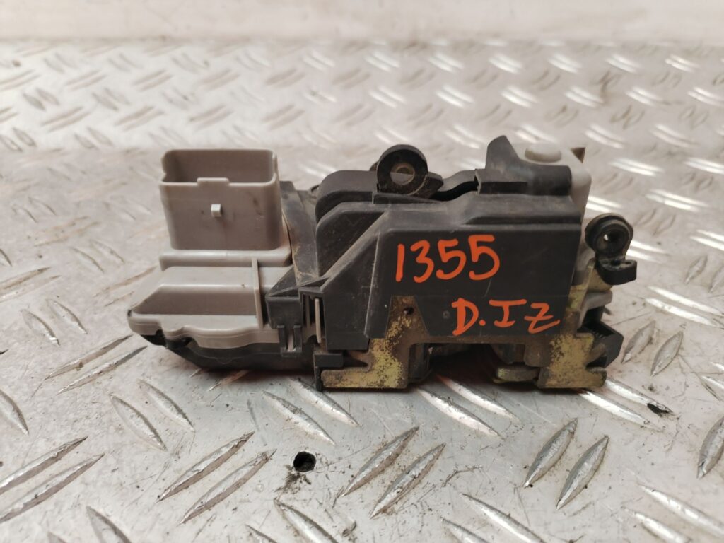 CERRADURA PUERTA DELANTERA IZQUIERDA 132165